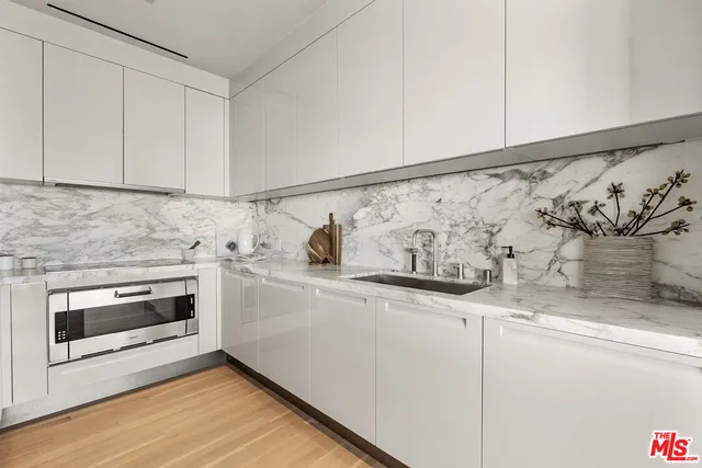 $4,995,000 | 9255 Doheny Road, Unit 2006, West Hollywood, CA 90069