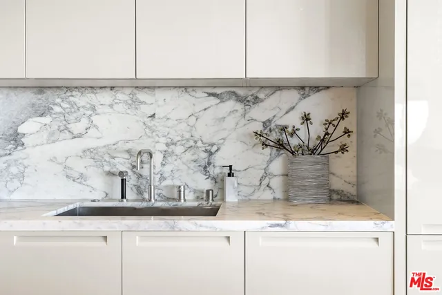 $4,995,000 | 9255 Doheny Road, Unit 2006, West Hollywood, CA 90069