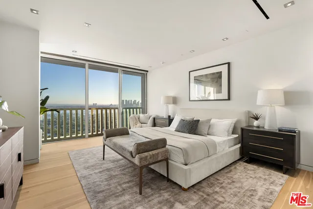 $4,995,000 | 9255 Doheny Road, Unit 2006, West Hollywood, CA 90069