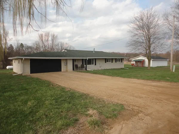 $239,900 | 4219 West 110th Avenue, Allegan, MI 49010