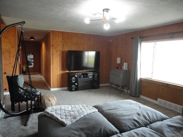 $239,900 | 4219 West 110th Avenue, Allegan, MI 49010