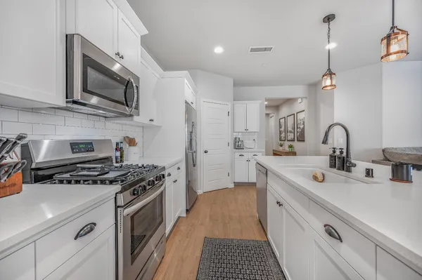 $479,000 | 619 Wood Crest Avenue, Madera, CA 93636