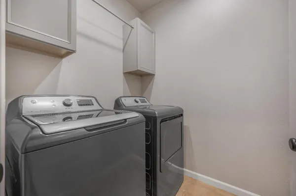 $479,000 | 619 Wood Crest Avenue, Madera, CA 93636