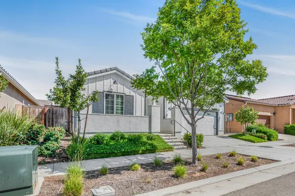 $479,000 | 619 Wood Crest Avenue, Madera, CA 93636