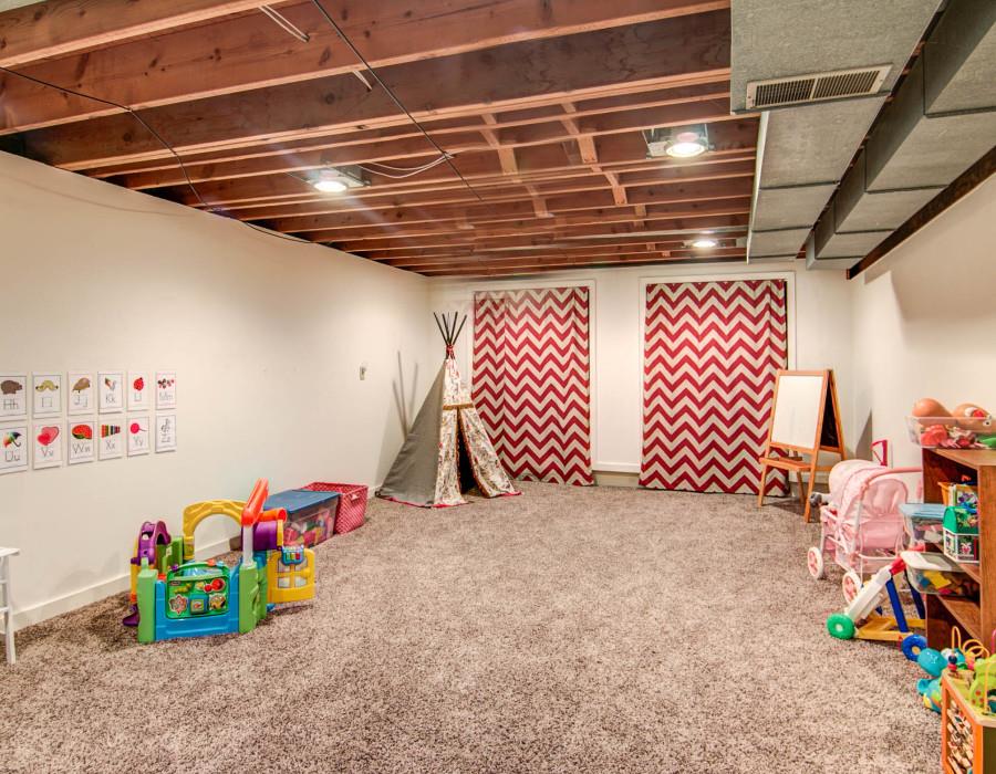 6911 McCurry Road Roscoe, IL 61073 - Photo 20 of 25 Gallery Image 20