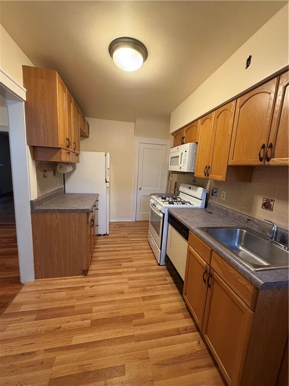 2332 Sherbrook Street Pittsburgh, PA 15217 - Photo 11 of 35