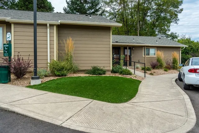 $615 | 3202 Bluff Avenue Southeast, Salem, OR 97302