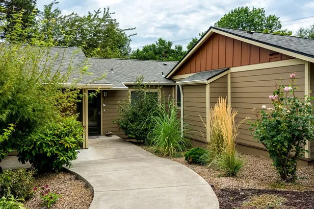 $615 | 3202 Bluff Avenue Southeast, Salem, OR 97302