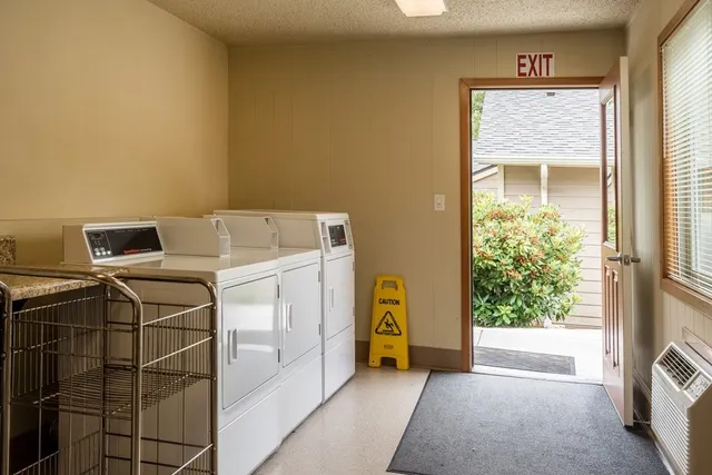 $615 | 3202 Bluff Avenue Southeast, Salem, OR 97302