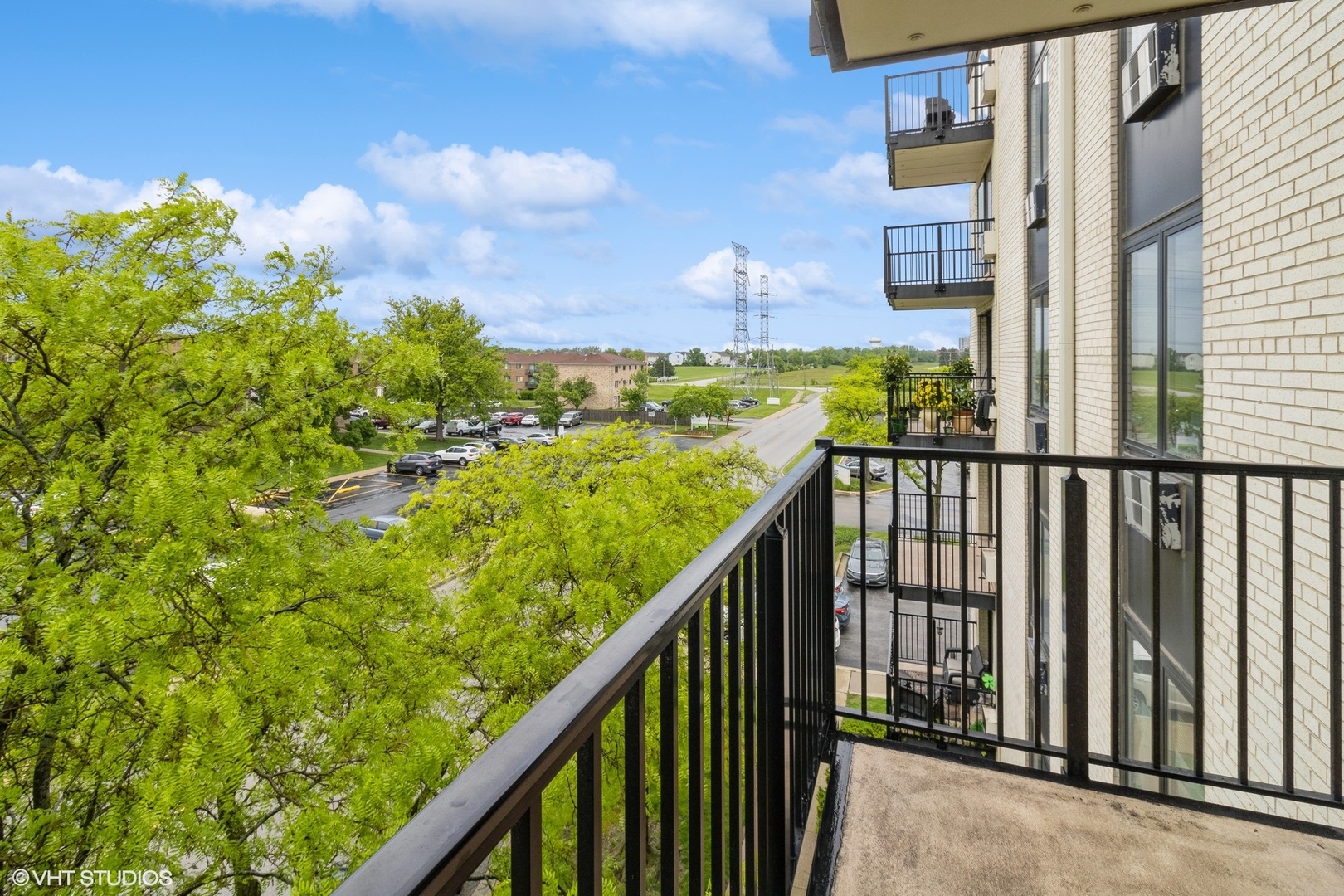 9701 North Dee Road, Unit 4C Niles, IL 60714 - Photo 12 of 13 Gallery Image 12