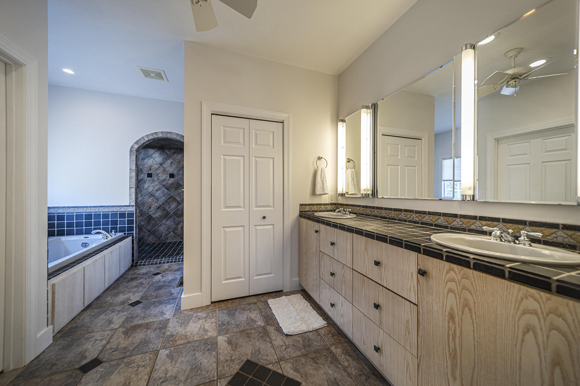 5620 Smith Mountain Road Penhook, VA 24137 - Photo 16 of 40 Master bath