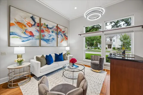 $1,570,000 | 5211 Pocahontas Street, Bellaire, TX 77401