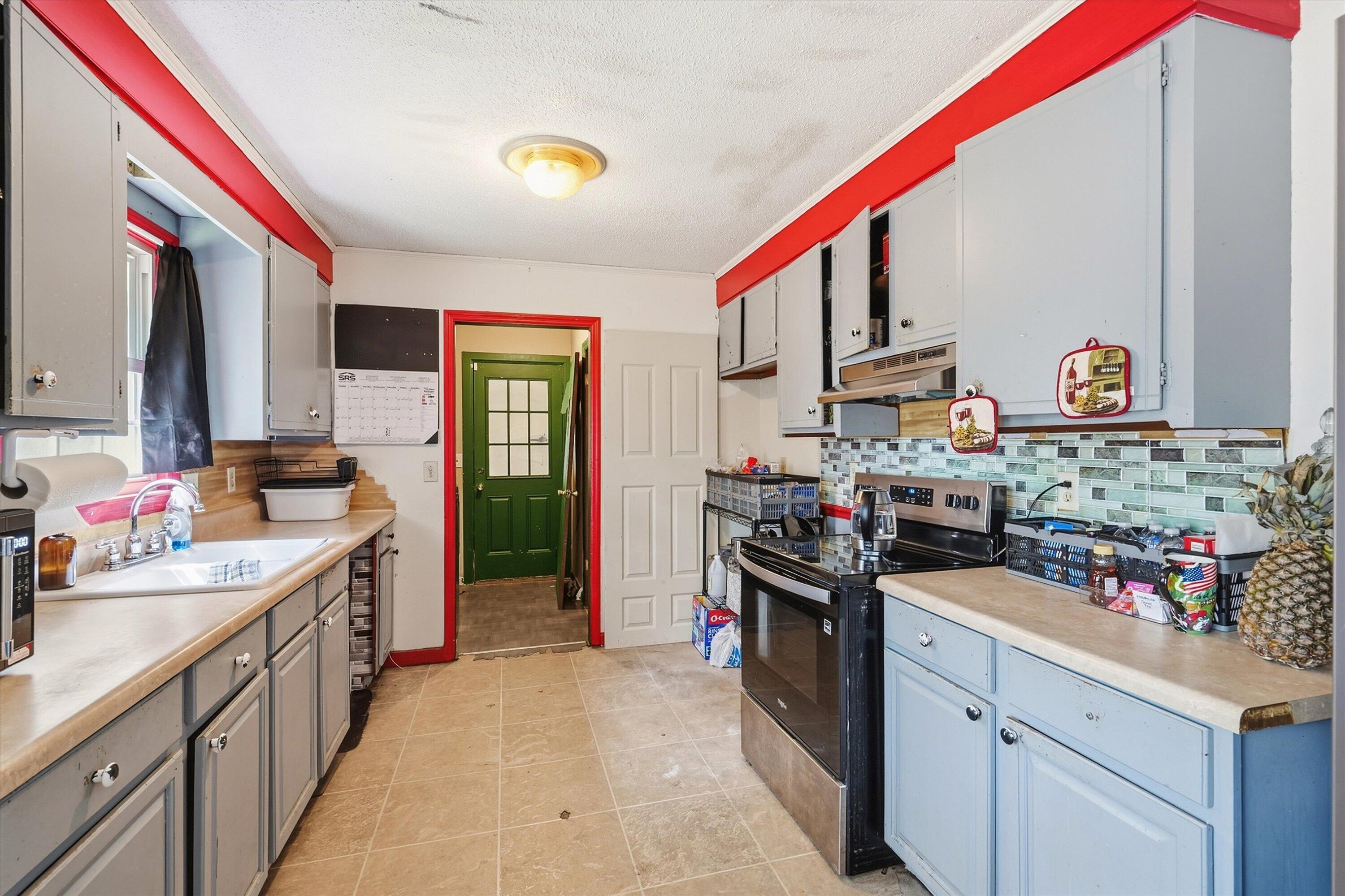 5891 North Rhett Avenue Hanahan, SC 29410 - Photo 8 of 23 Kitchen