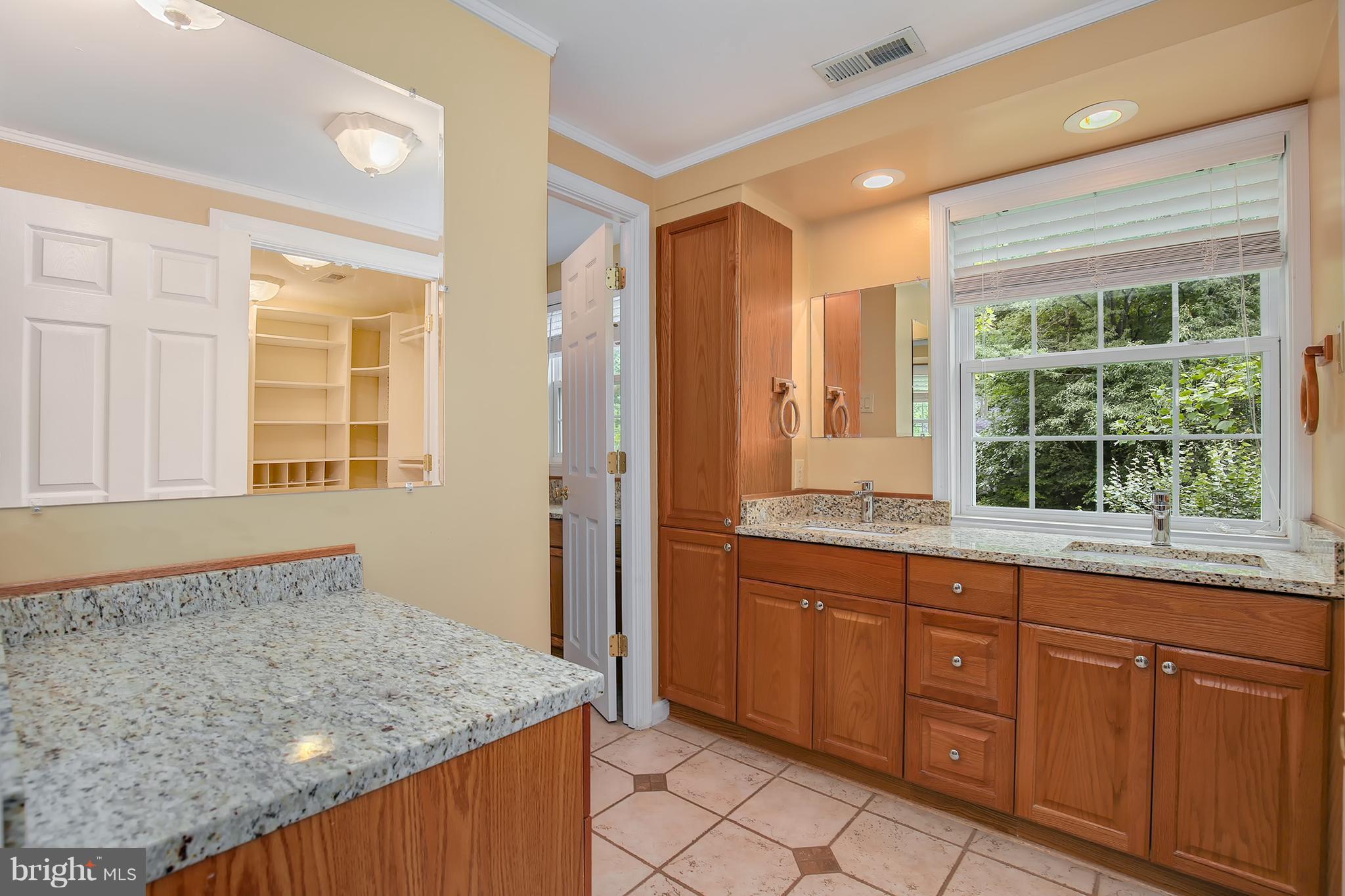 12411 Eastgate Lane Laurel, MD 20708 - Photo 20 of 30 Bath (Master)
