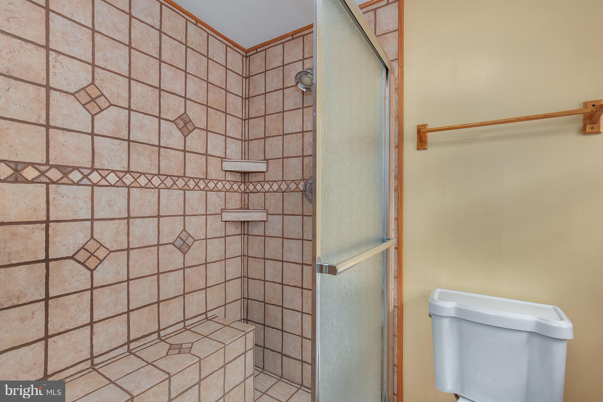 12411 Eastgate Lane Laurel, MD 20708 - Photo 21 of 30 Bath (Master)