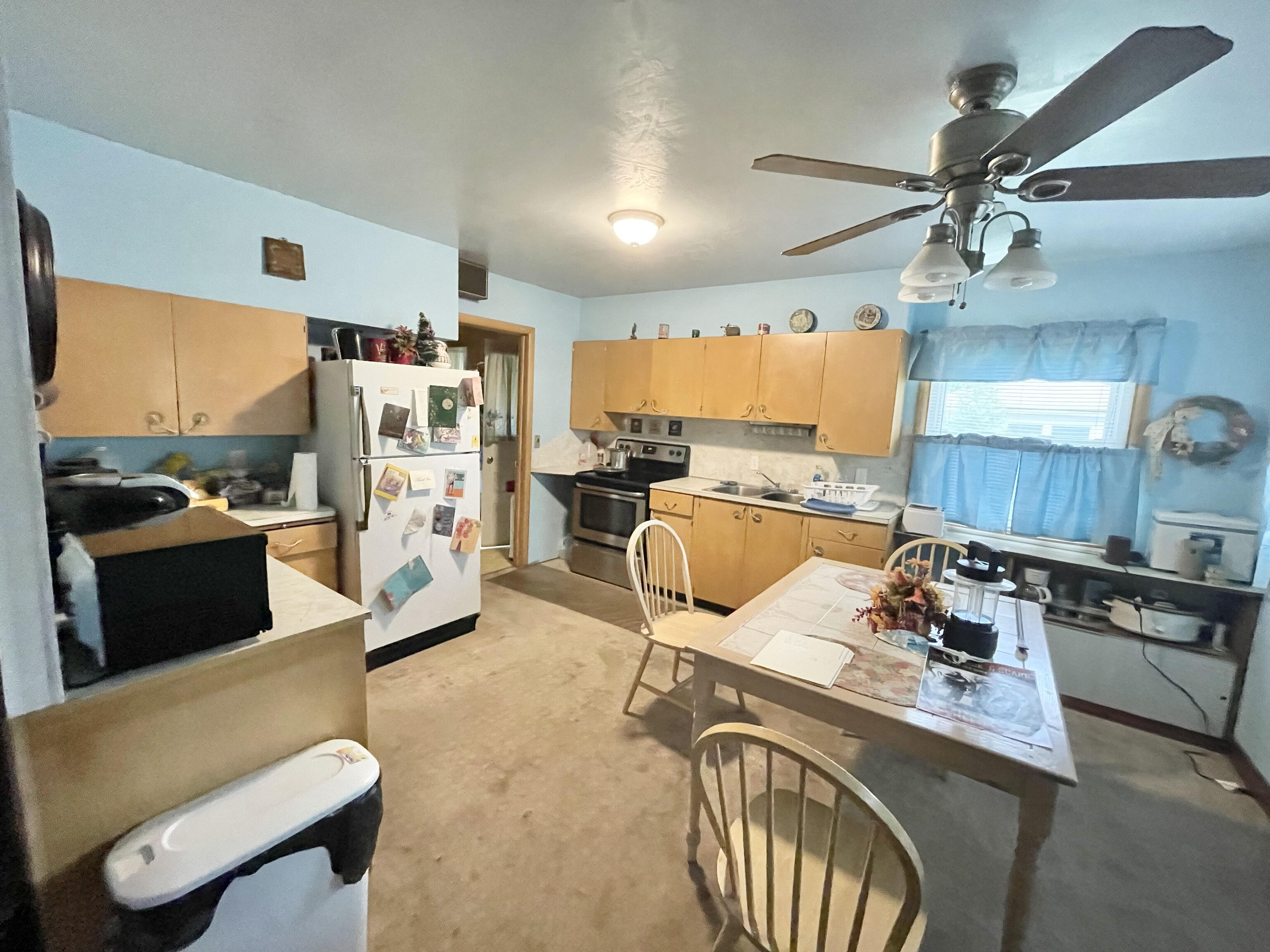 737 Walnut Street Clinton, IN 47842 - Photo 2 of 11 Gallery Image 2