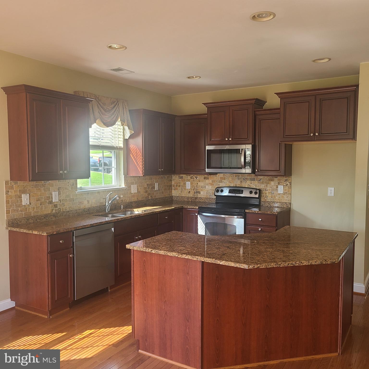 37 Sugar Maple Road Barto, PA 19504 - Photo 3 of 30 Gallery Image 3
