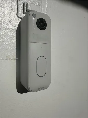 $2,174 | 1860 Venice Park Drive, Unit 105, North Miami, FL 33181