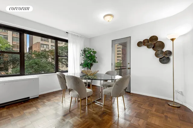 $915,000 | 360 East 72nd Street, Unit A307 | Lenox Hill