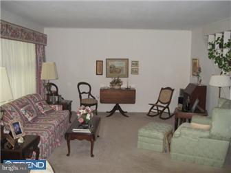 11 Sycamore Road Levittown, PA 19056 - Photo 7 of 12 Living Room