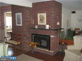 11 Sycamore Road Levittown, PA 19056 - Photo 9 of 12 Fireplace