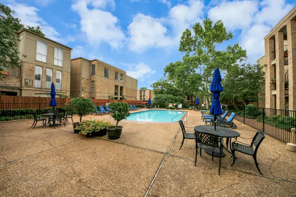 $1,400 | 4641 Wild Indigo Street, Unit 450, Houston, TX 77027