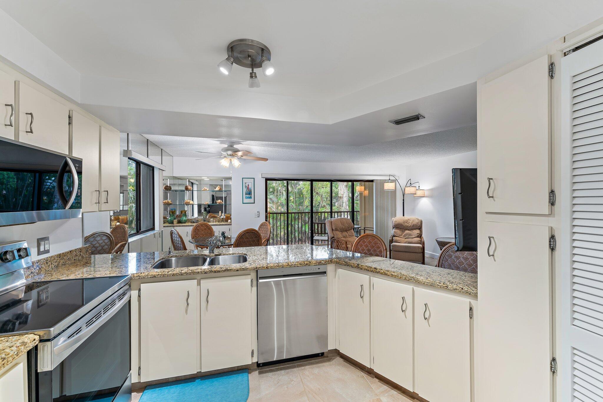 1605 Highway 1, Unit E201 Jupiter, FL 33477 - Photo 17 of 34 012-1605US1N-E201-Jupiter-SMALL