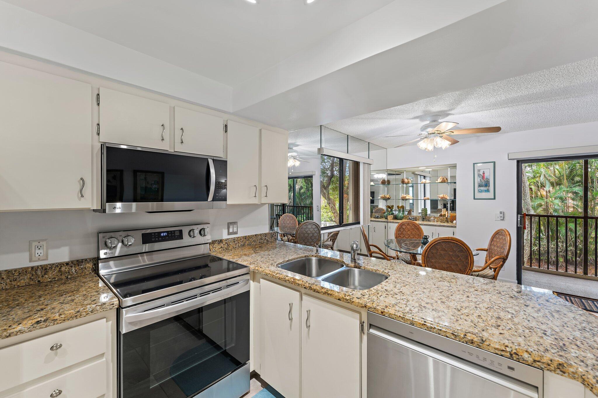 1605 Highway 1, Unit E201 Jupiter, FL 33477 - Photo 18 of 34 013-1605US1N-E201-Jupiter-SMALL