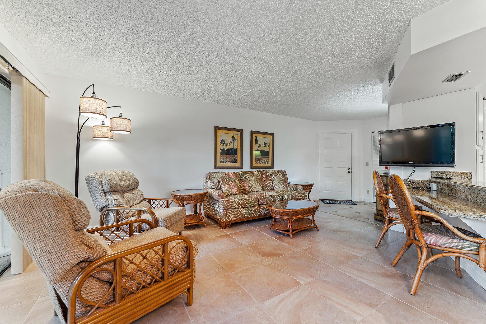 1605 Highway 1, Unit E201 Jupiter, FL 33477 - Photo 10 of 34 005-1605US1N-E201-Jupiter-SMALL