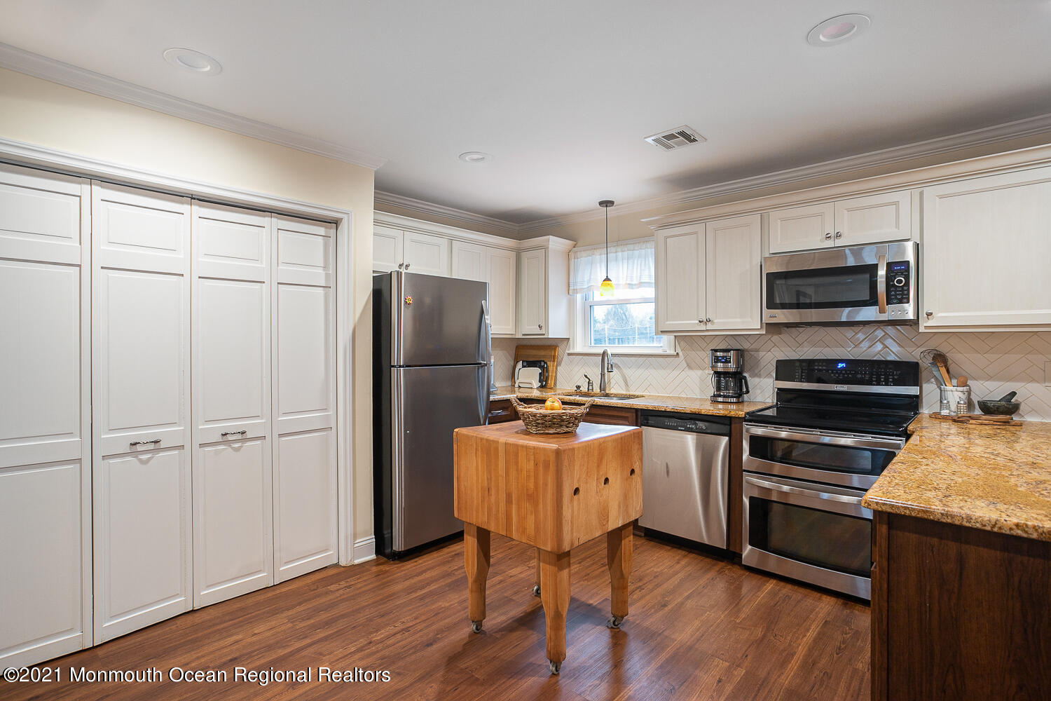 290 County Road 539 Cream Ridge, NJ 08514 - Photo 17 of 43 290 Rt 539-17