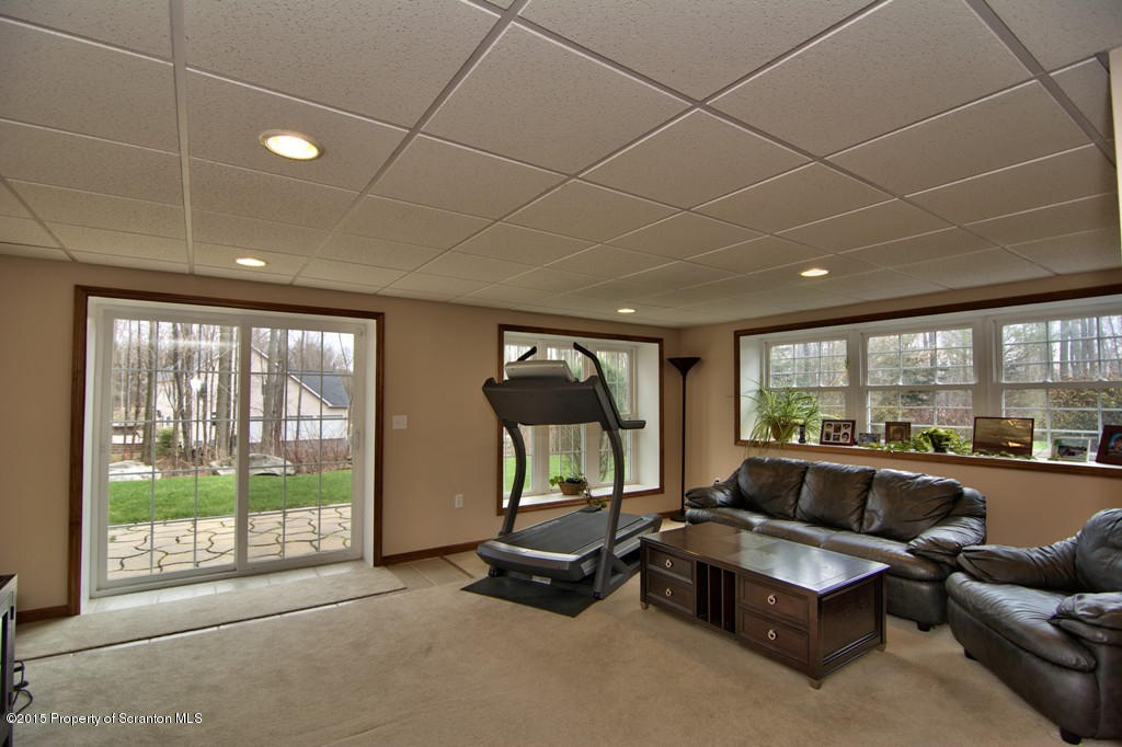 310 Union Mill Road Moscow, PA 18444 - Photo 4 of 81 Gallery Image 4