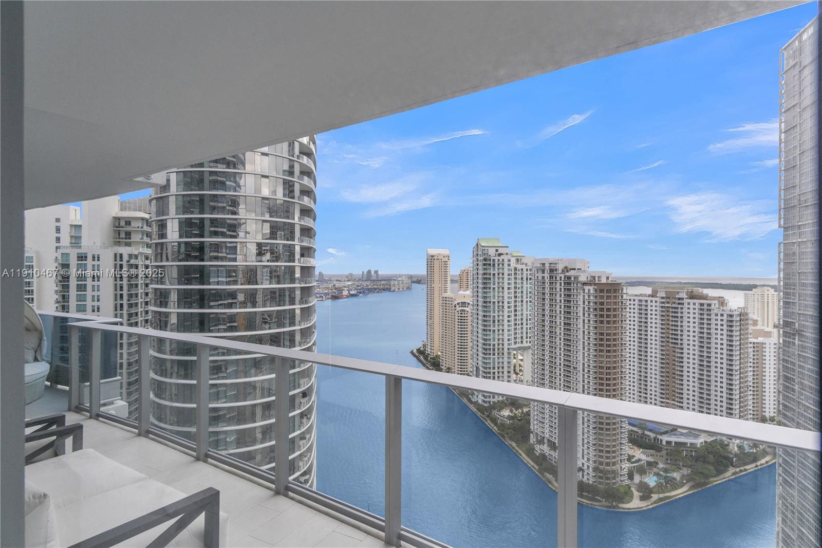 200 Biscayne Blvd Way, Unit 3907 Miami, FL 33131 - Photo 30 of 46 a view of balcony with city view
