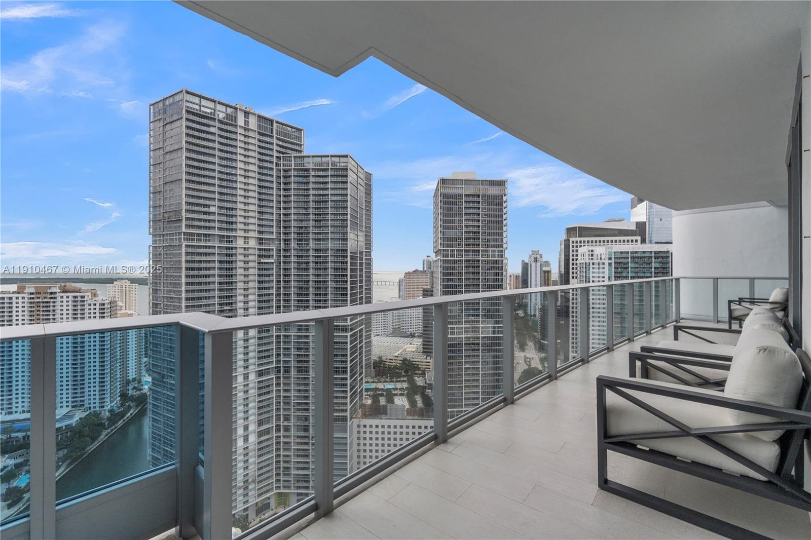200 Biscayne Blvd Way, Unit 3907 Miami, FL 33131 - Photo 31 of 46 a view of balcony with couch
