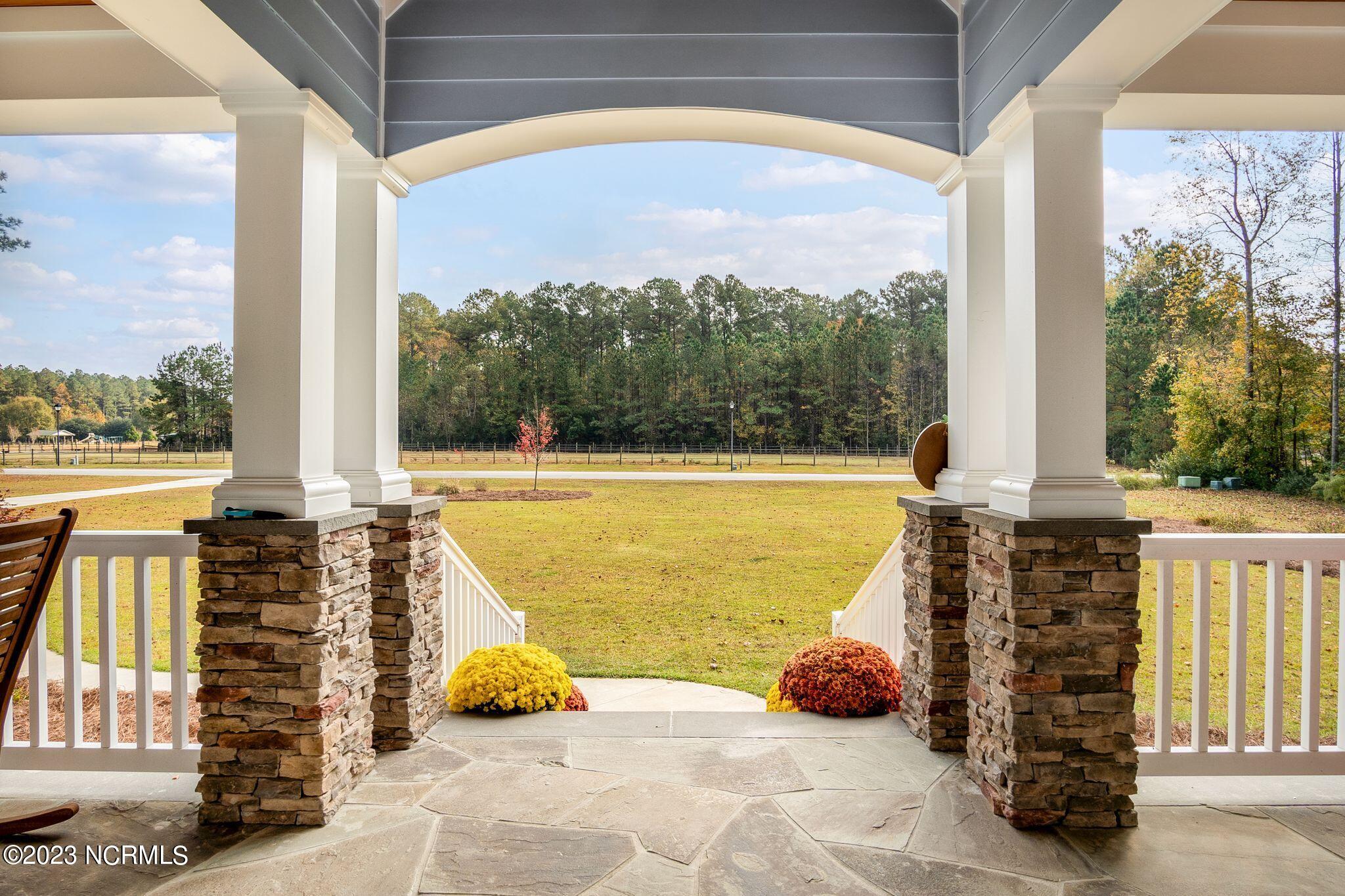 17 Gables Road New Bern, NC 28562 - Photo 22 of 129 Front