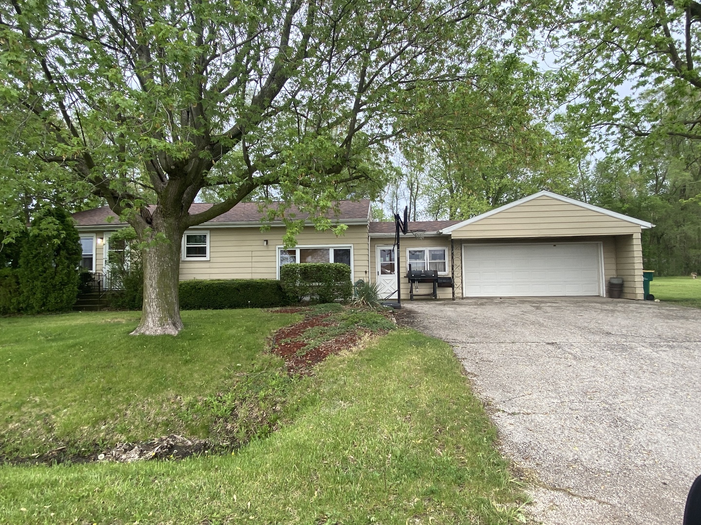 2426 East 2350th Road Marseilles, IL 61341 - Photo 1 of 15 Gallery Image 1
