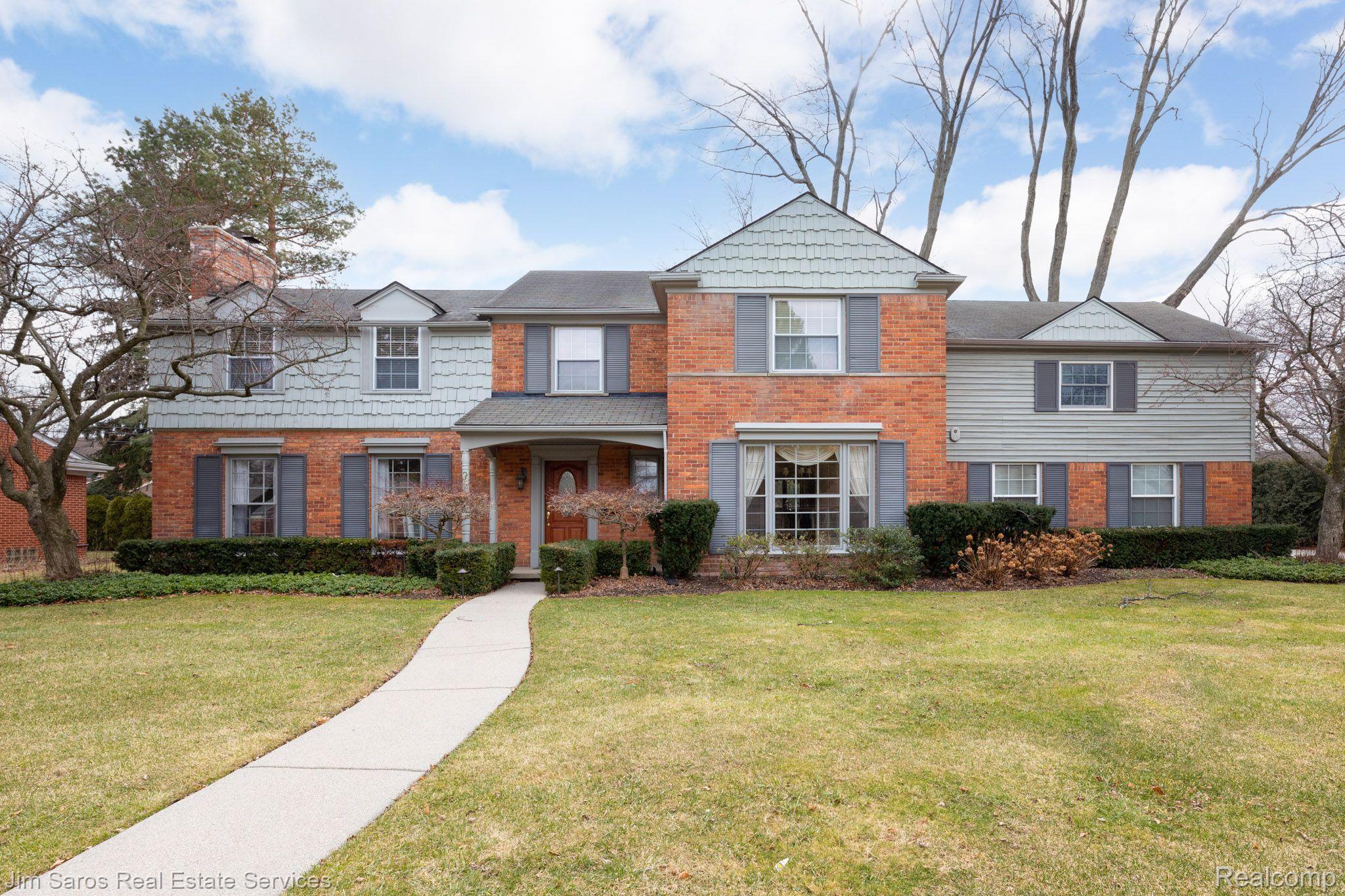 35 South Duval Road Grosse Pointe, MI 48236 - Photo 1 of 34 Gallery Image 1
