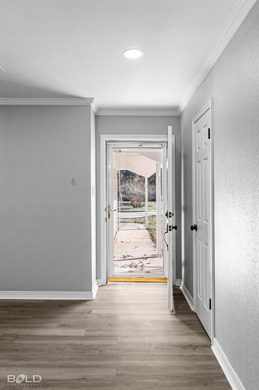 6016 Fox Ridge Shreveport, LA 71129 - Photo 13 of 33 a view of an empty room and window