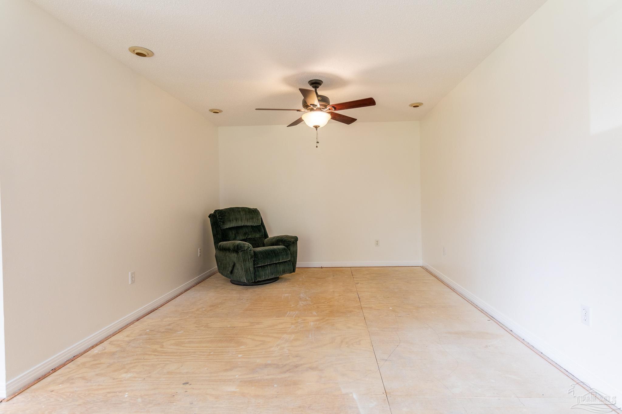 1760 Handy Road Cantonment, FL 32533 - Photo 5 of 35