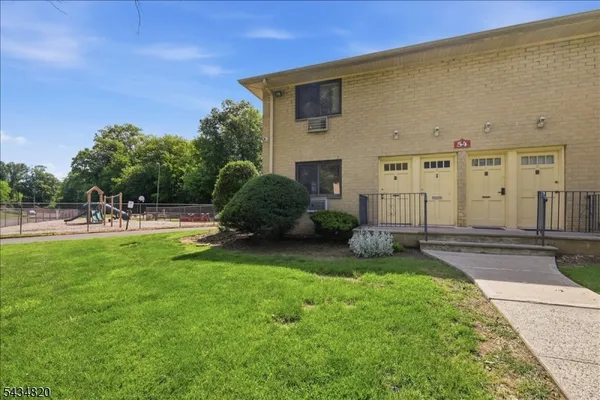 $170,000 | 401 Highway 22, Unit A, Plainfield, NJ 07060