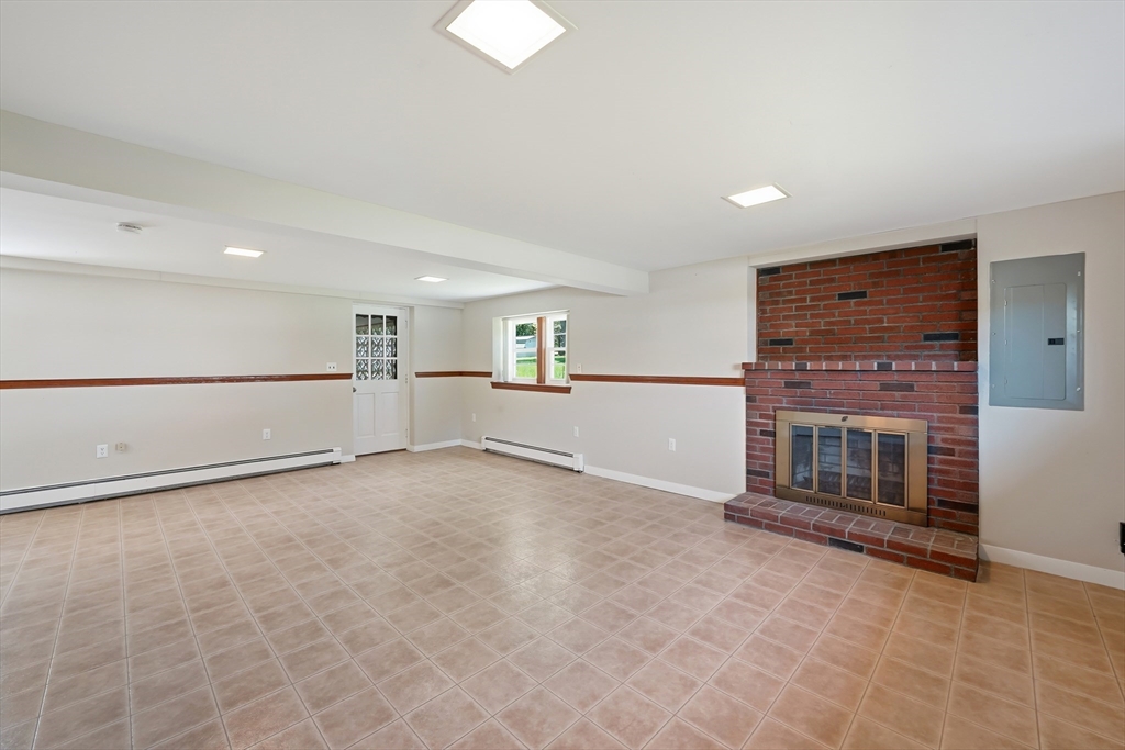 6 Belmont Road Burlington, MA 01803 - Photo 31 of 40