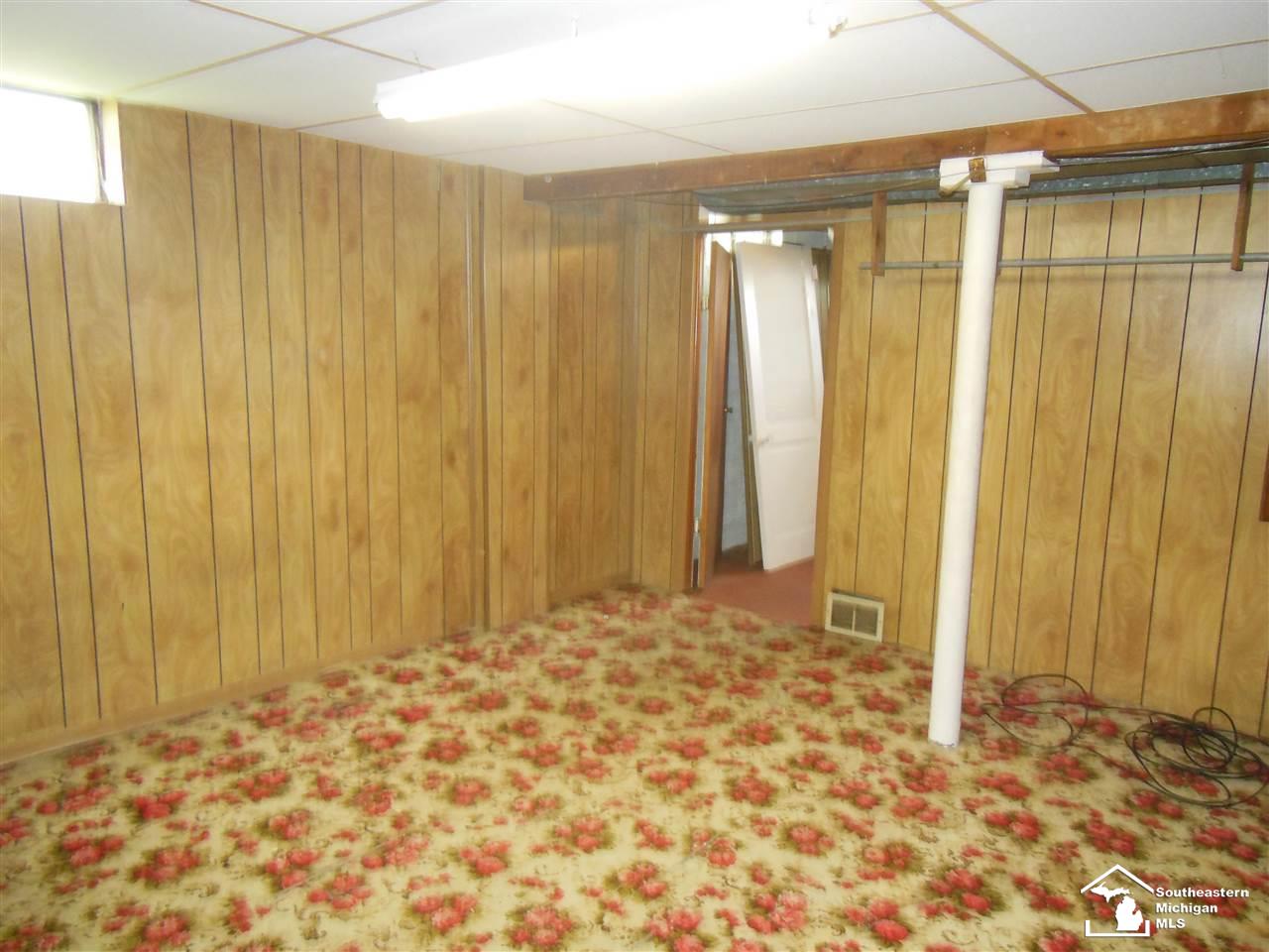 7490 Monroe Road Lambertville, MI 48144 - Photo 28 of 31 50078077-27.JPG
