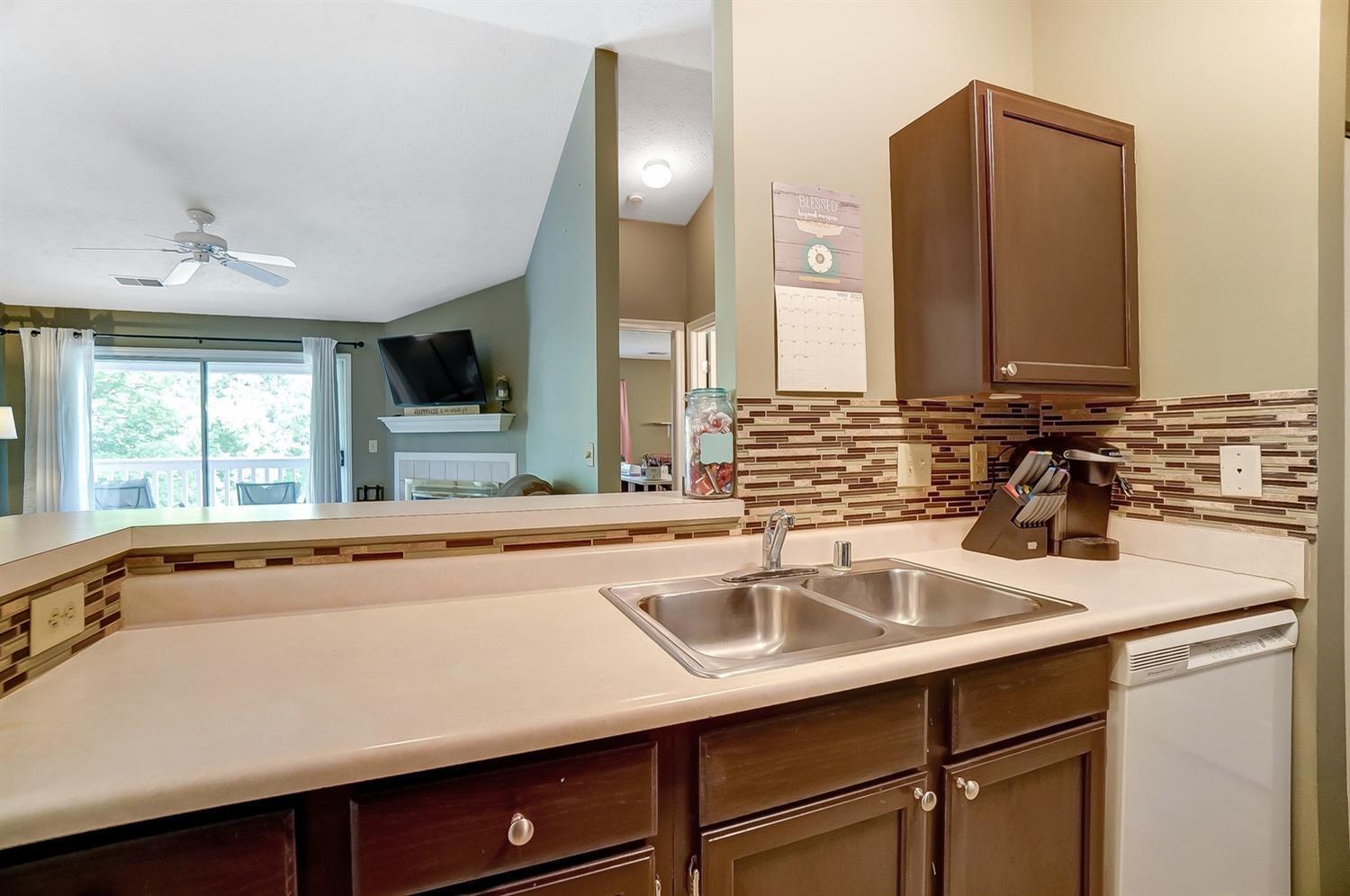 7394 Ridgepoint Drive, Unit 10 Cincinnati, OH 45230 - Photo 18 of 50