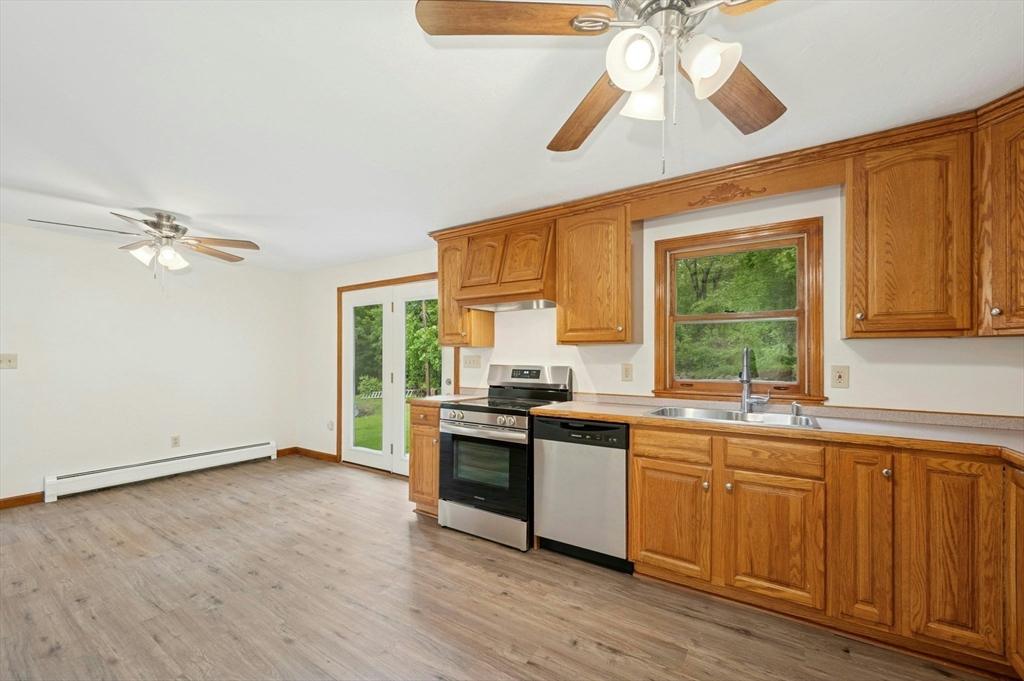 45 Dillon Street Worcester, MA 01604 - Photo 7 of 33