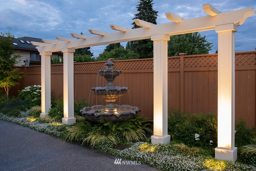 1209 North 36th Street Renton, WA 98056 - Photo 5 of 25