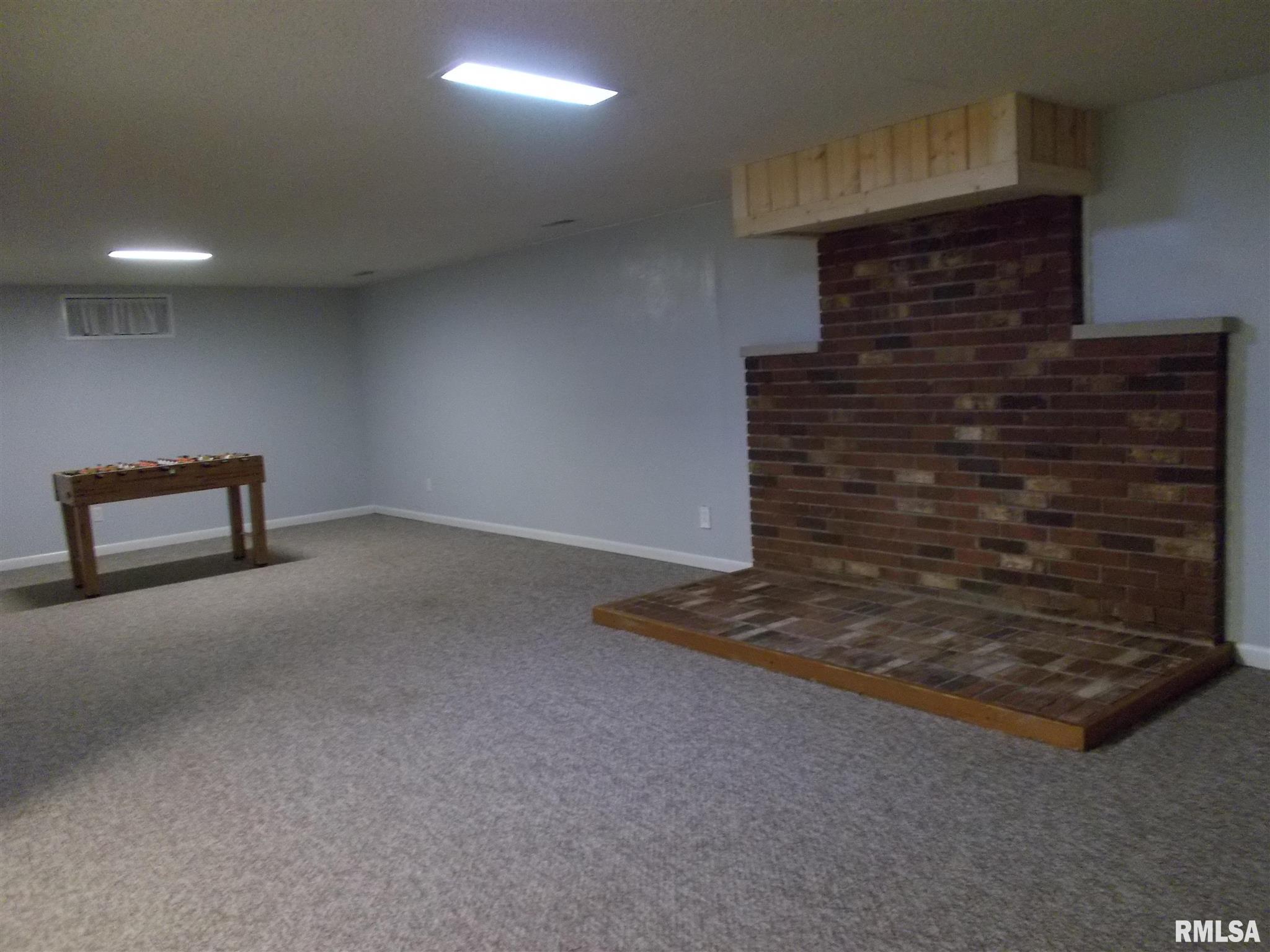 29 Indian Trail Road Macomb, IL 61455 - Photo 11 of 15 Gallery Image 11