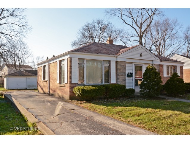 2049 Magnolia Road Homewood, IL 60430 - Photo 1 of 10