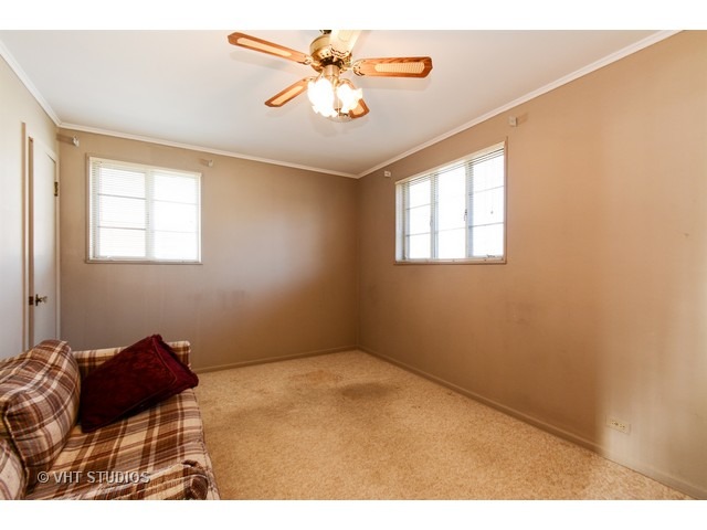 2049 Magnolia Road Homewood, IL 60430 - Photo 5 of 10