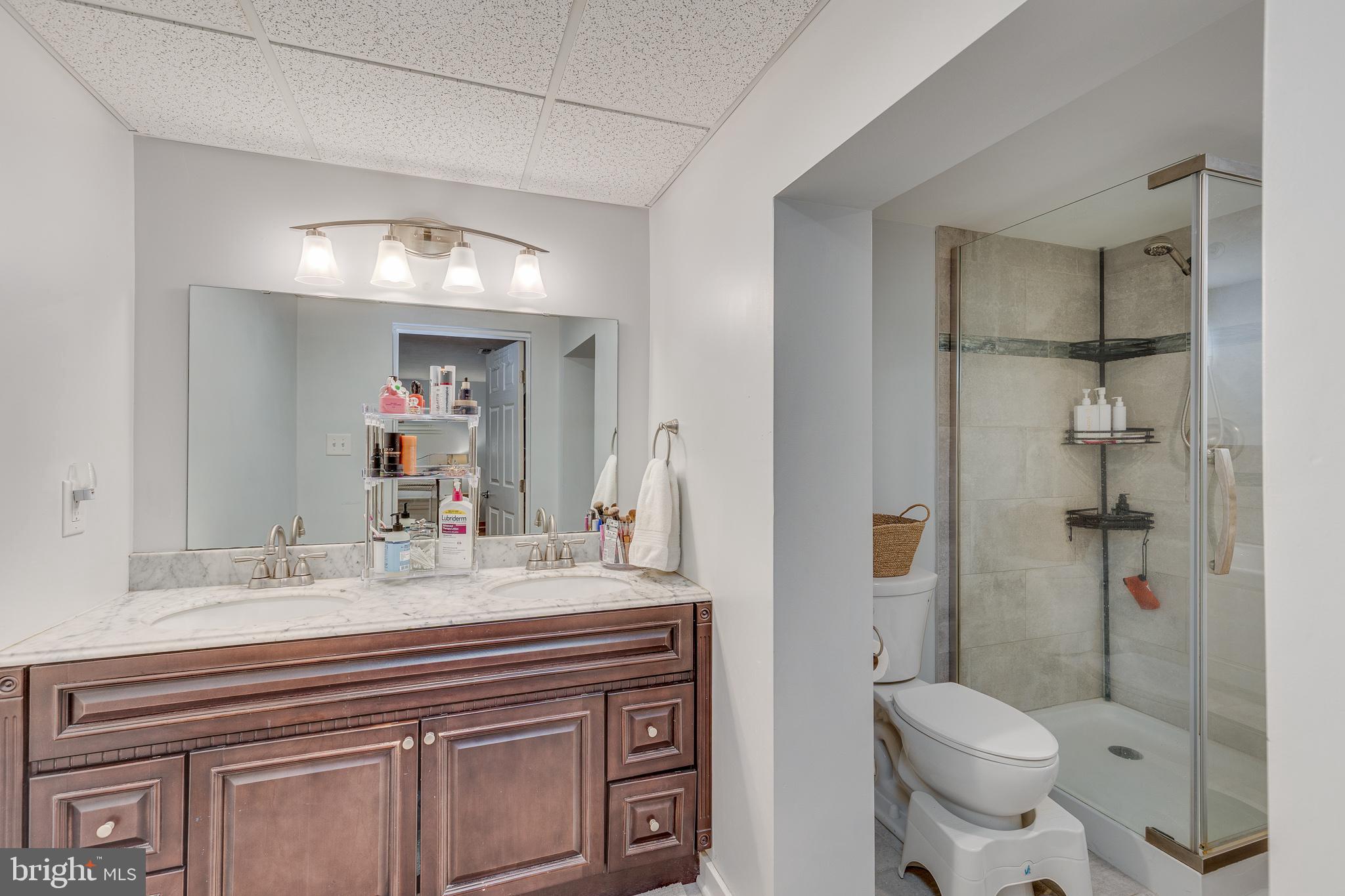 24 Virginia Trail Medford, NJ 08055 - Photo 27 of 41 Large primary bathroom