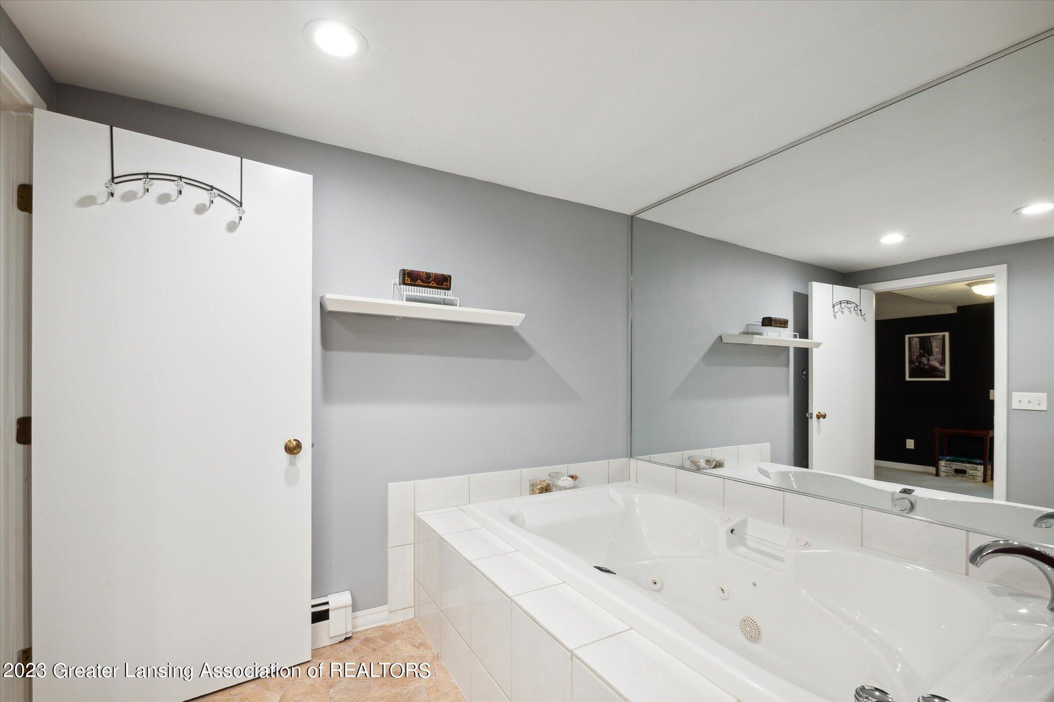 1414 Wellington Road Lansing, MI 48910 - Photo 43 of 61 43-1414-Wellington-Rd-Lansing-MI-48910-W