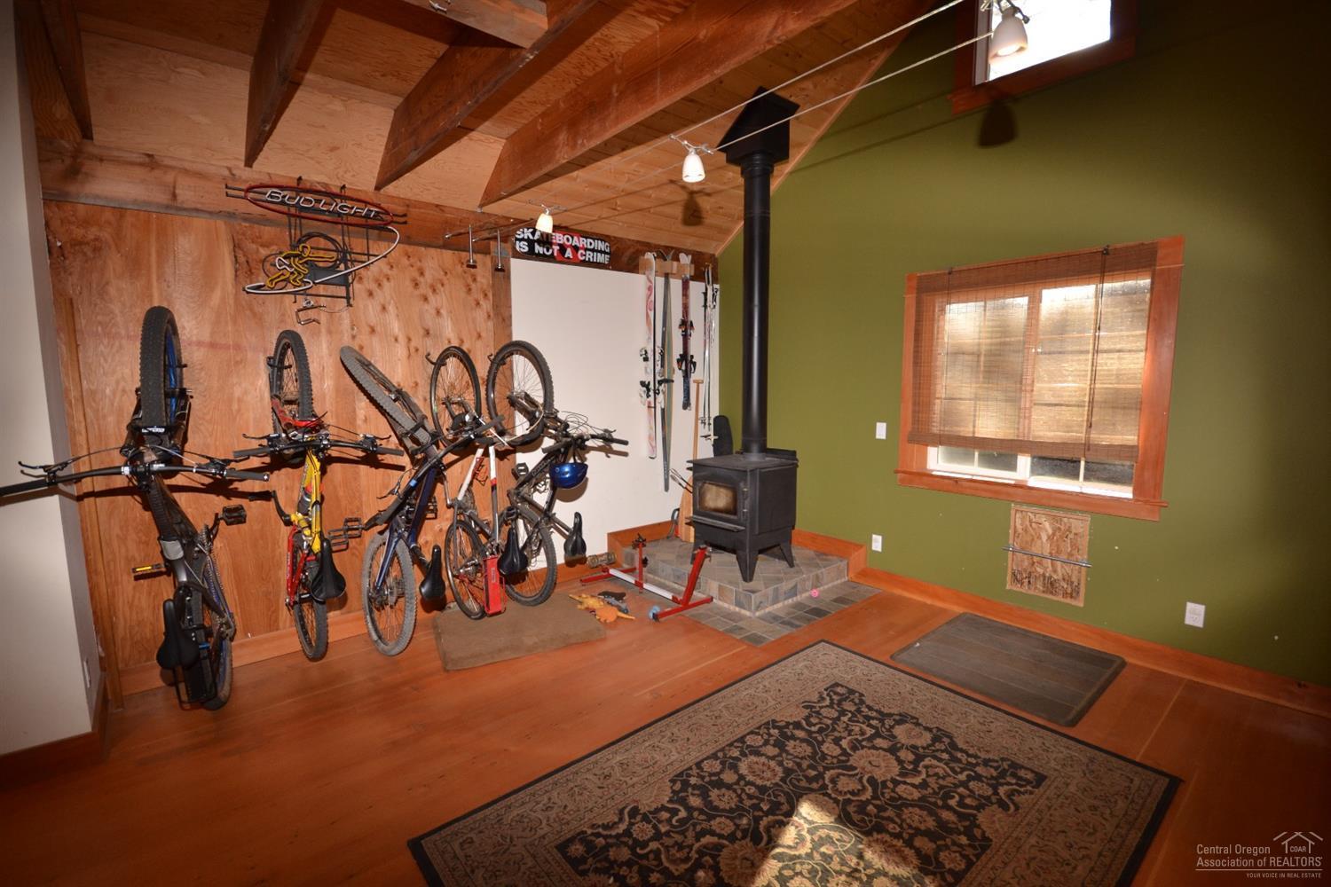 61535 Mill Rd Bend Bend, OR 97703 - Photo 17 of 25 Gallery Image 17